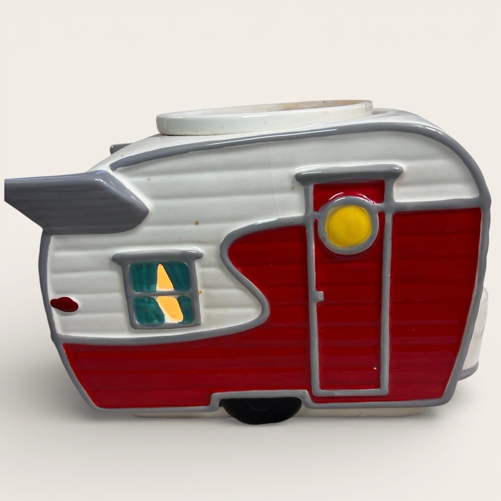 Scentsy Road Less Traveled Full Size Warmer Camper RV Trailer 37825